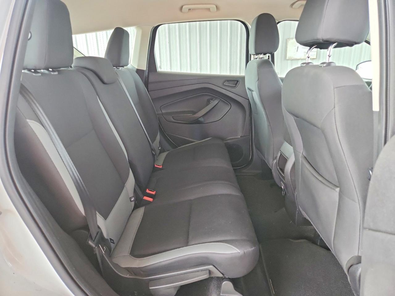 2016 FORD ESCAPE S photo 31