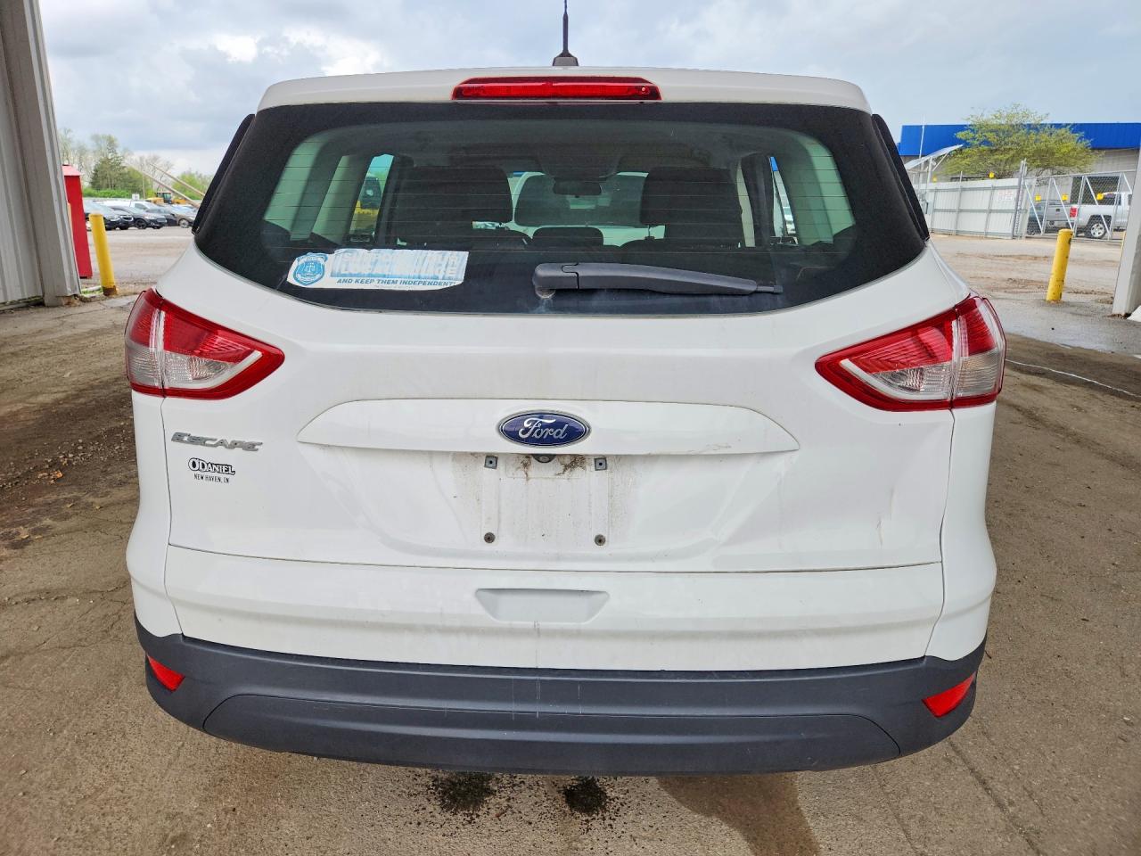 2016 FORD ESCAPE S photo 16