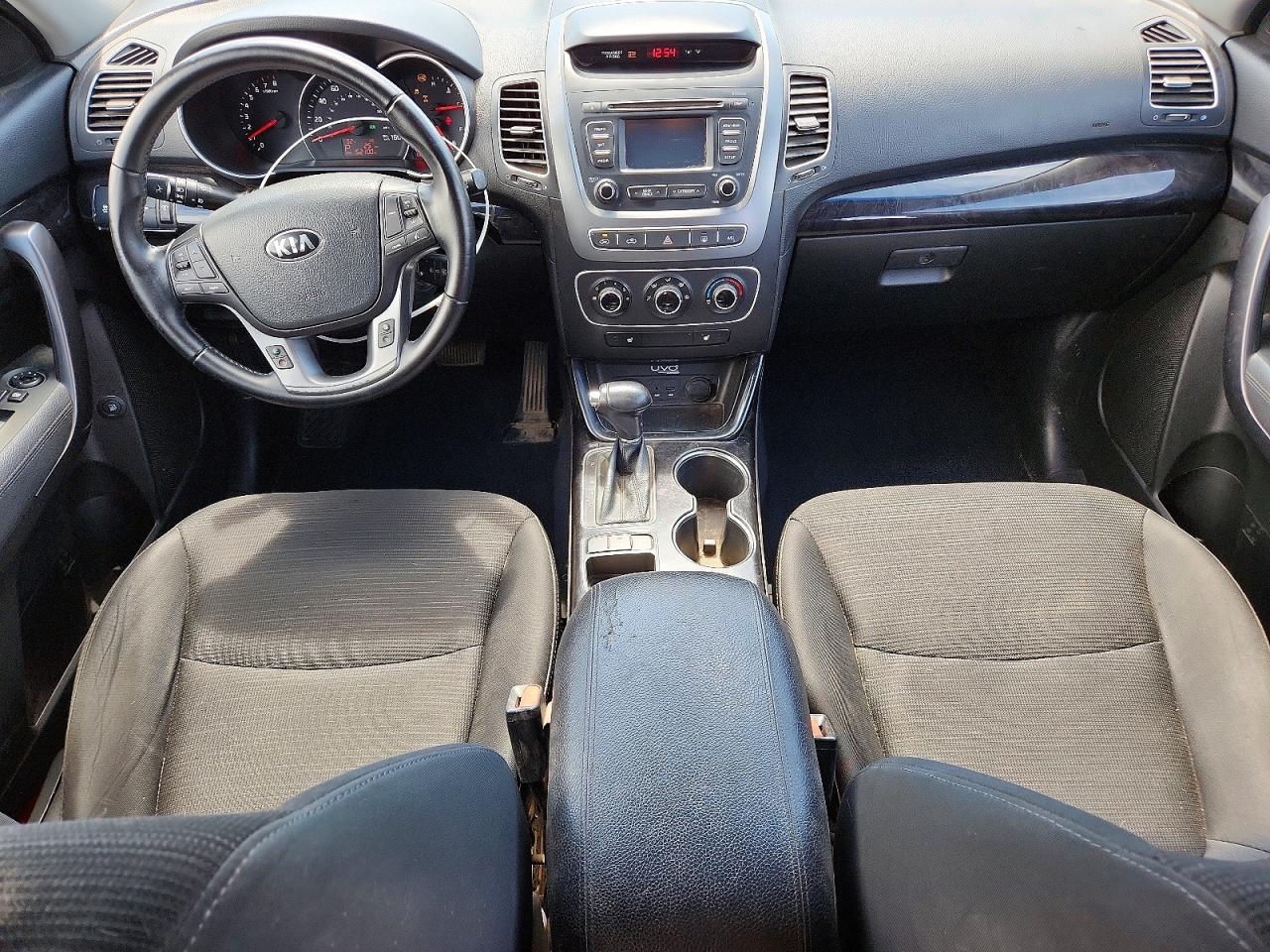 2015 KIA SORENTO LX photo 15