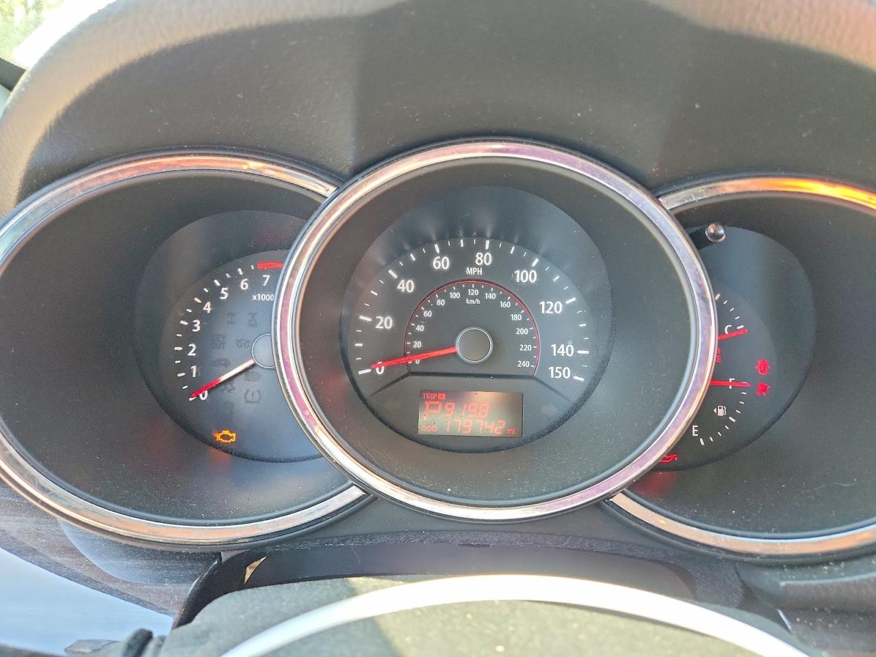 2011 KIA SORENTO EX photo 17