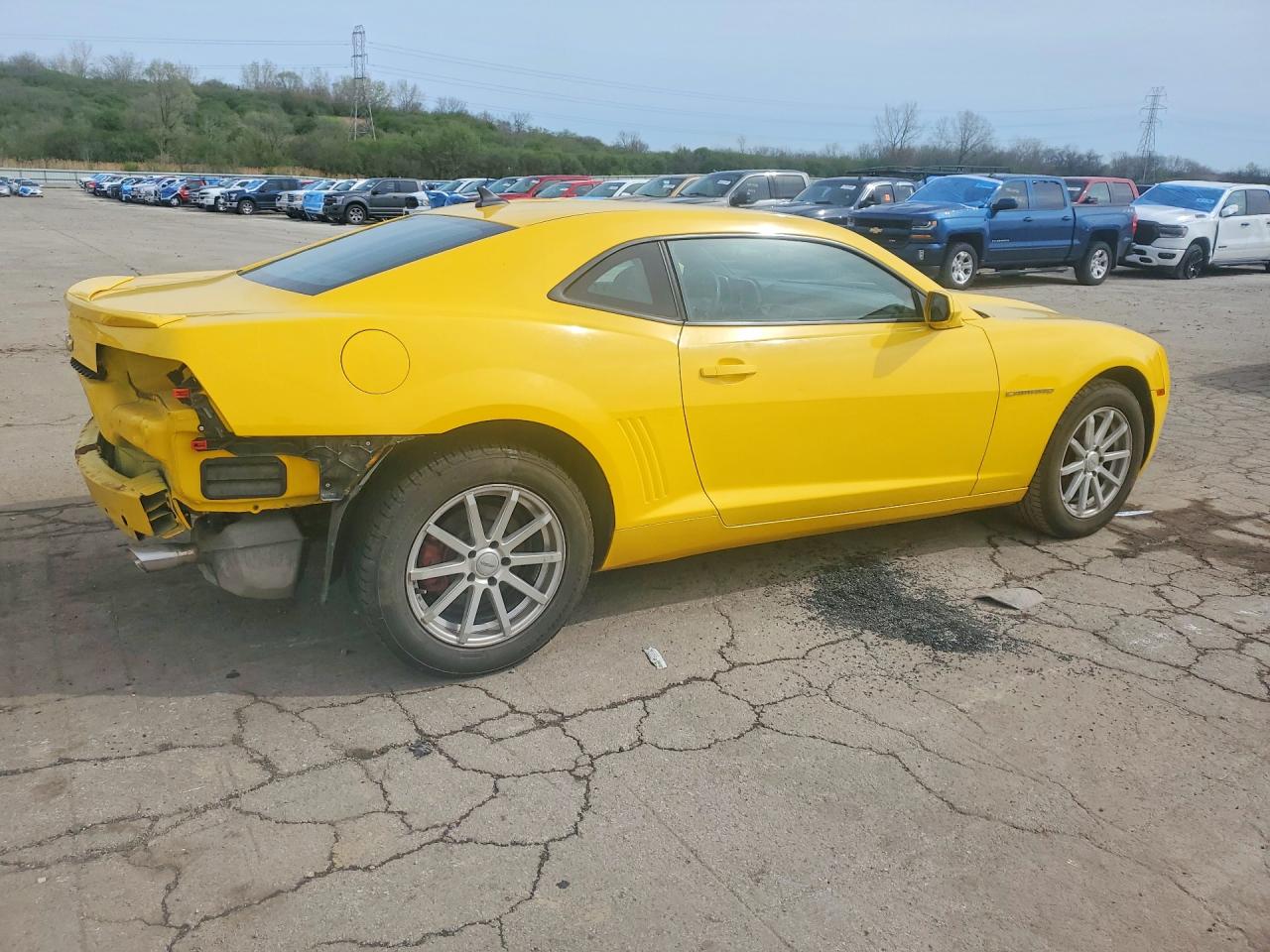 2013 CHEVROLET CAMARO LS photo 5