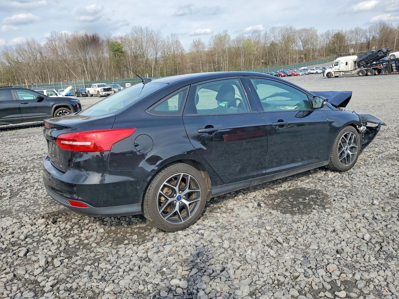2017 FORD FOCUS SEL photo 5