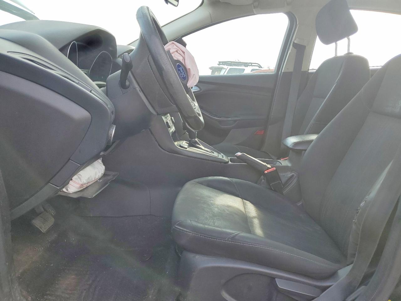 2017 FORD FOCUS SEL photo 13