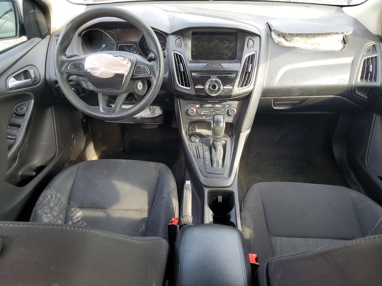 2017 FORD FOCUS SEL photo 15