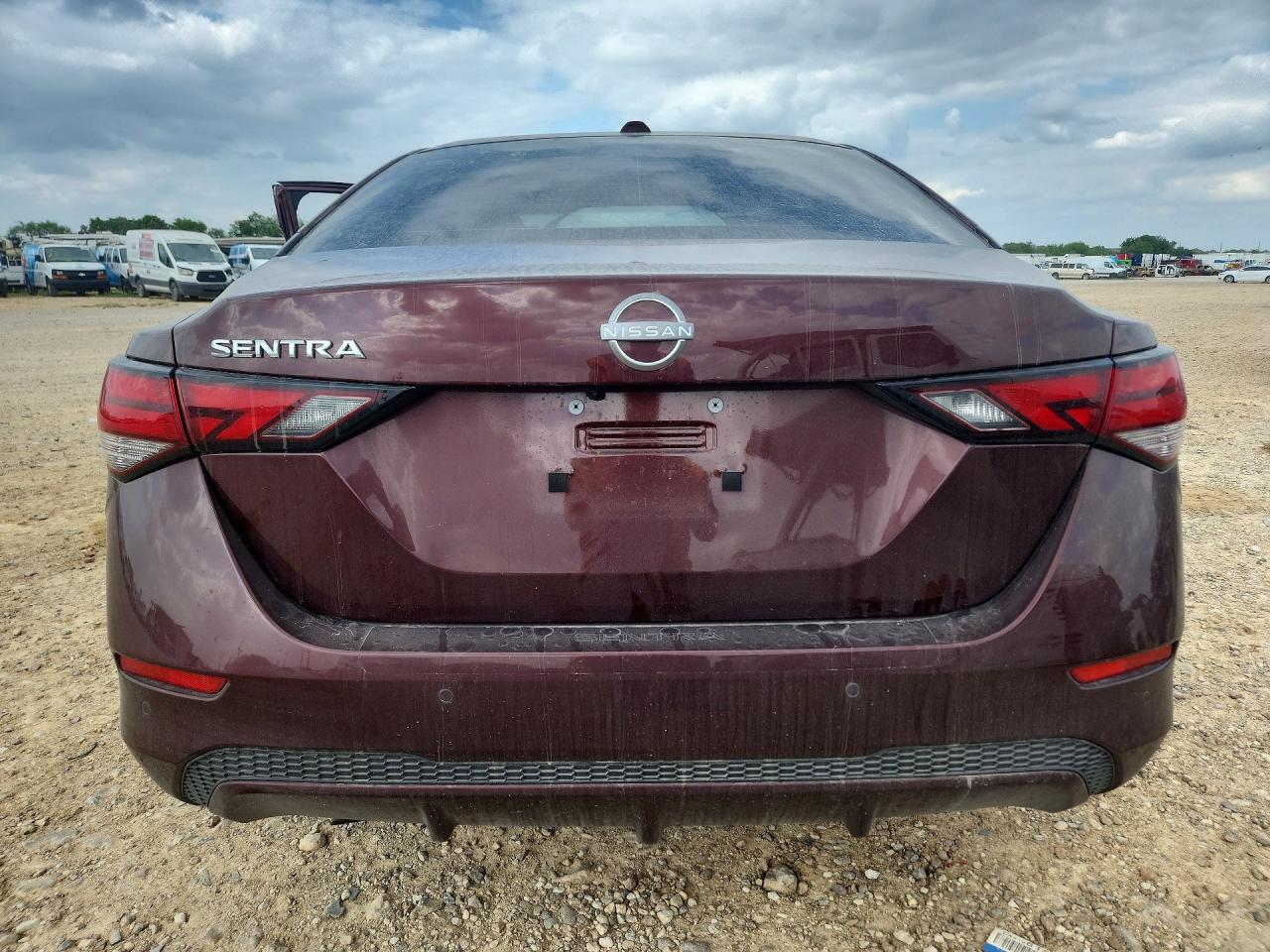 2025 NISSAN SENTRA SV photo 11