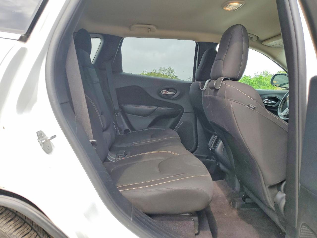 2016 JEEP CHEROKEE LATITUDE photo 21