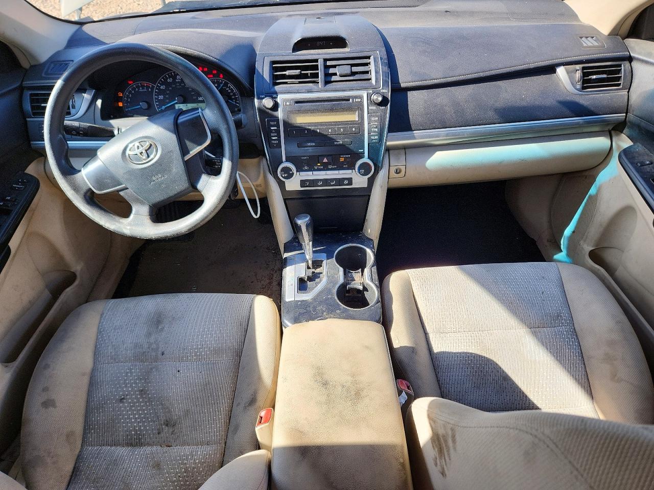2012 TOYOTA CAMRY L photo 22