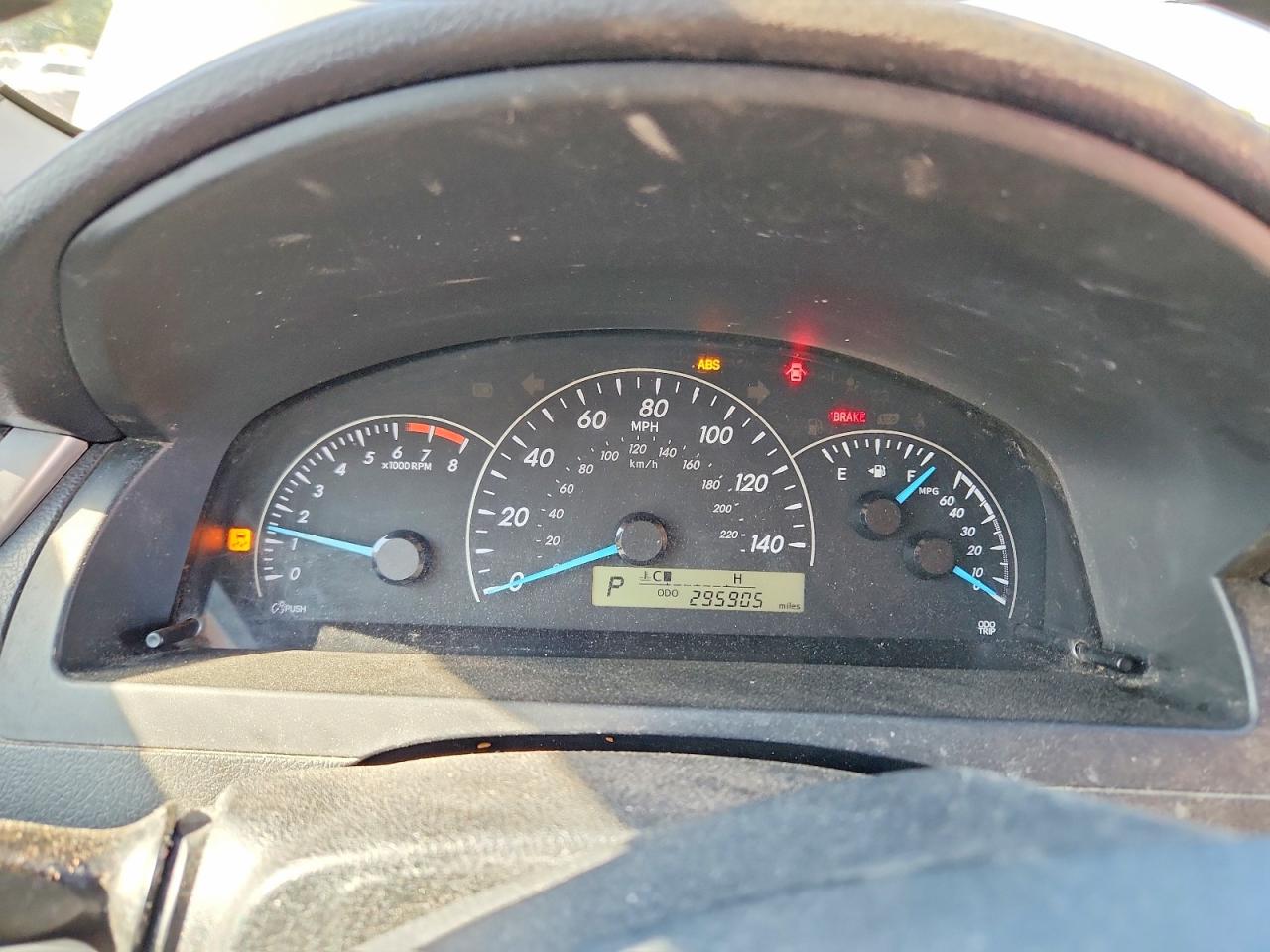 2012 TOYOTA CAMRY L photo 25