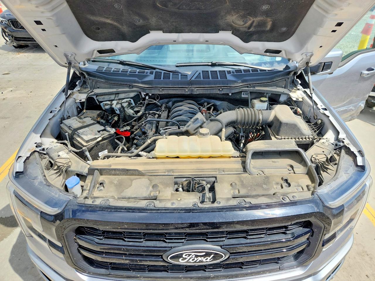 2024 FORD F150 LARIAT photo 31