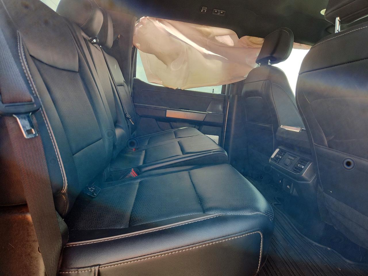 2024 FORD F150 LARIAT photo 28