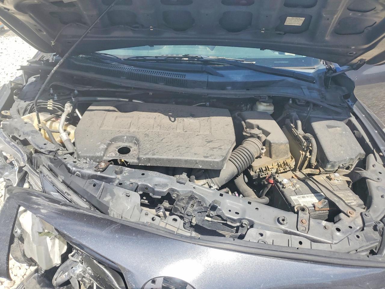 2013 TOYOTA COROLLA LE photo 31