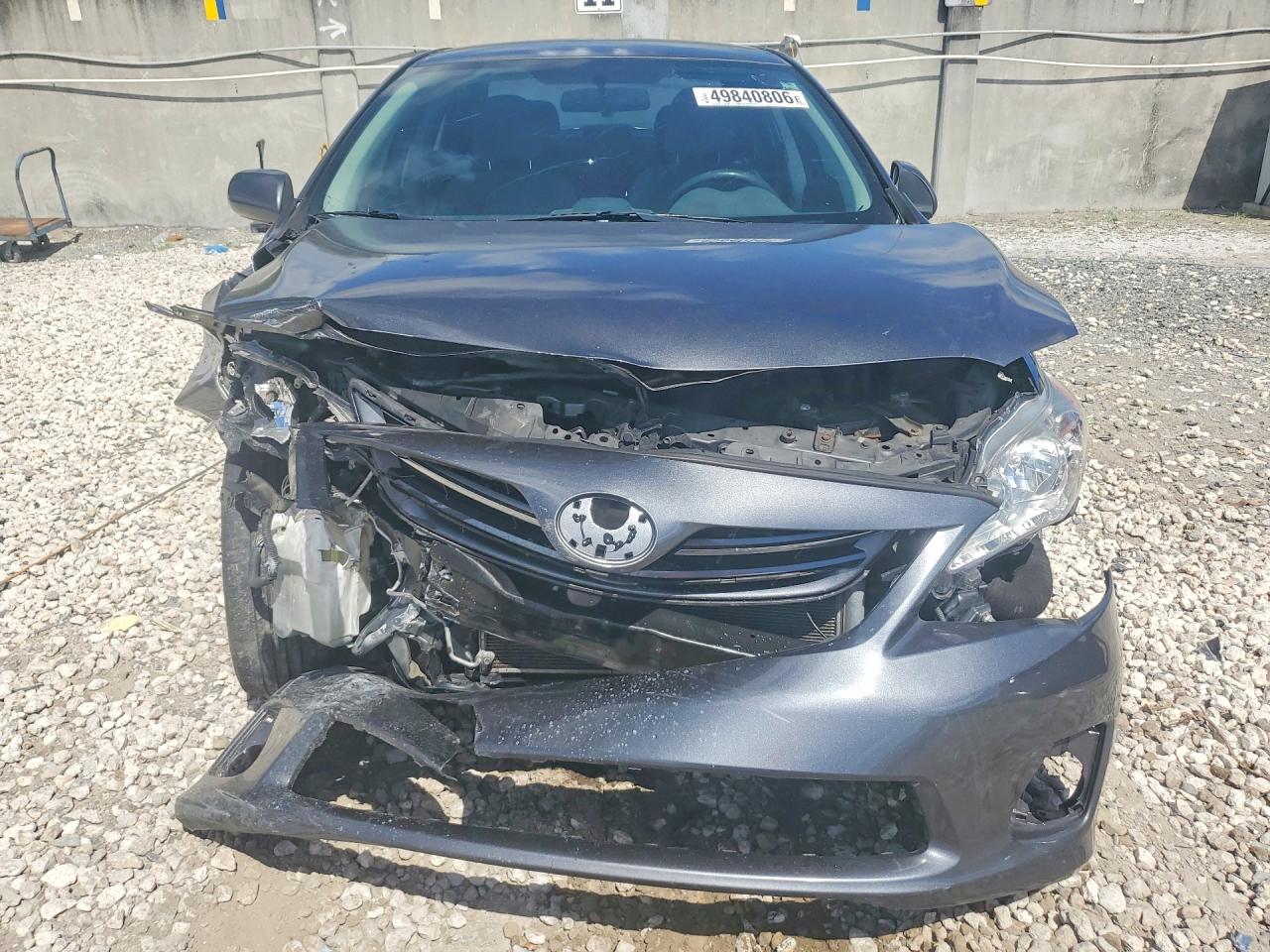 2013 TOYOTA COROLLA LE photo 13