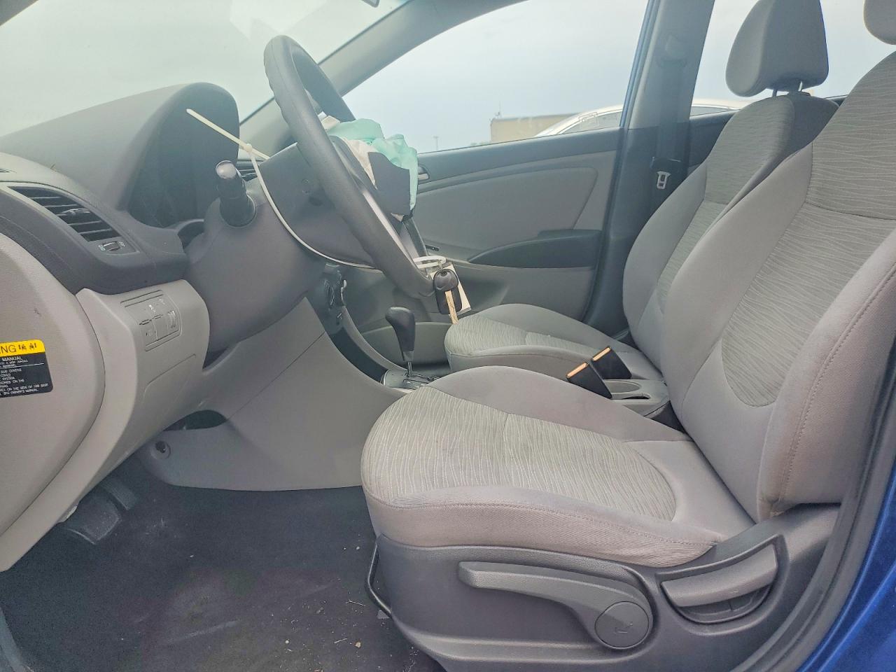 2017 HYUNDAI ACCENT SE photo 19
