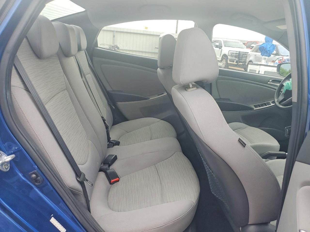 2017 HYUNDAI ACCENT SE photo 28