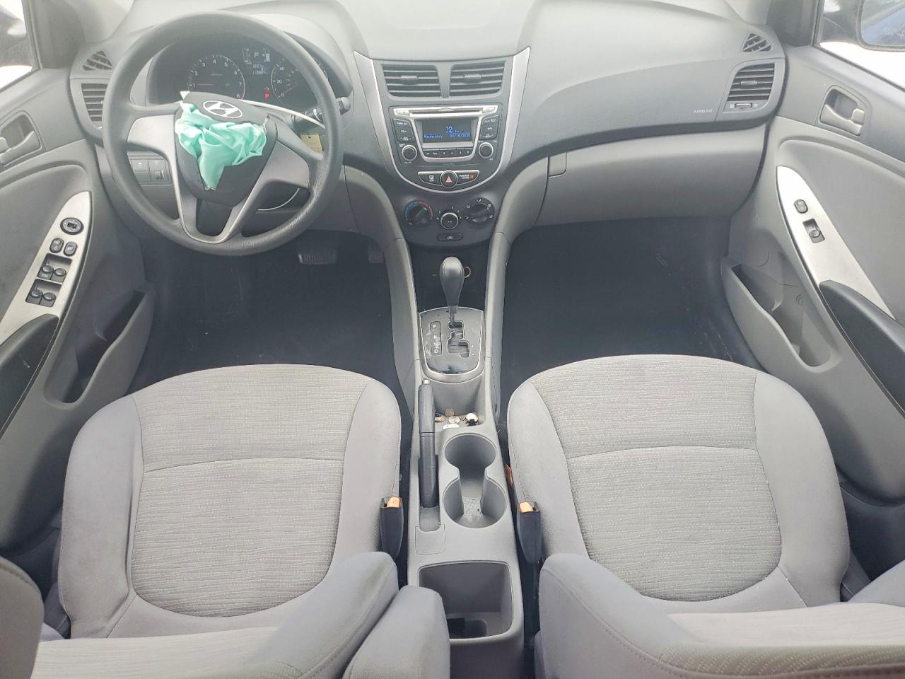 2017 HYUNDAI ACCENT SE photo 22