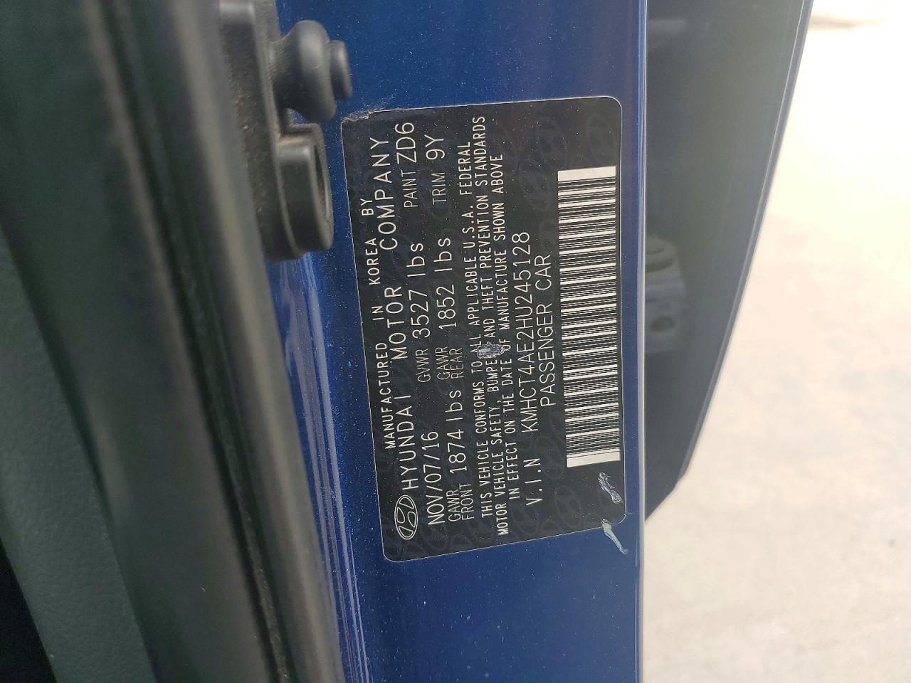 2017 HYUNDAI ACCENT SE photo 34