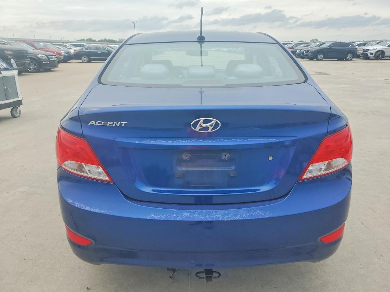 2017 HYUNDAI ACCENT SE photo 16