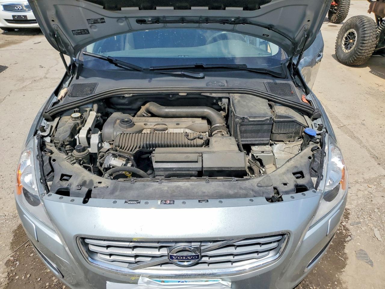 2013 VOLVO S60 T5 photo 31