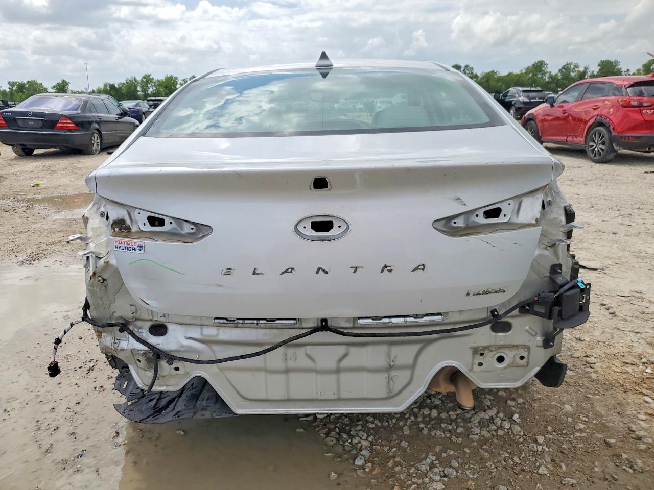 2019 HYUNDAI ELANTRA LIMITED photo 16