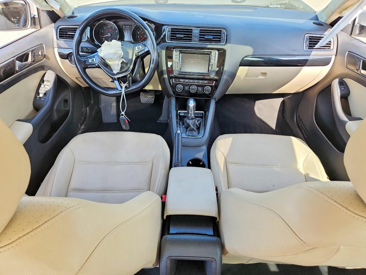 2017 VOLKSWAGEN JETTA SEL photo 22
