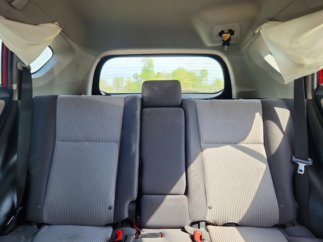 2015 TOYOTA RAV4 LE photo 28