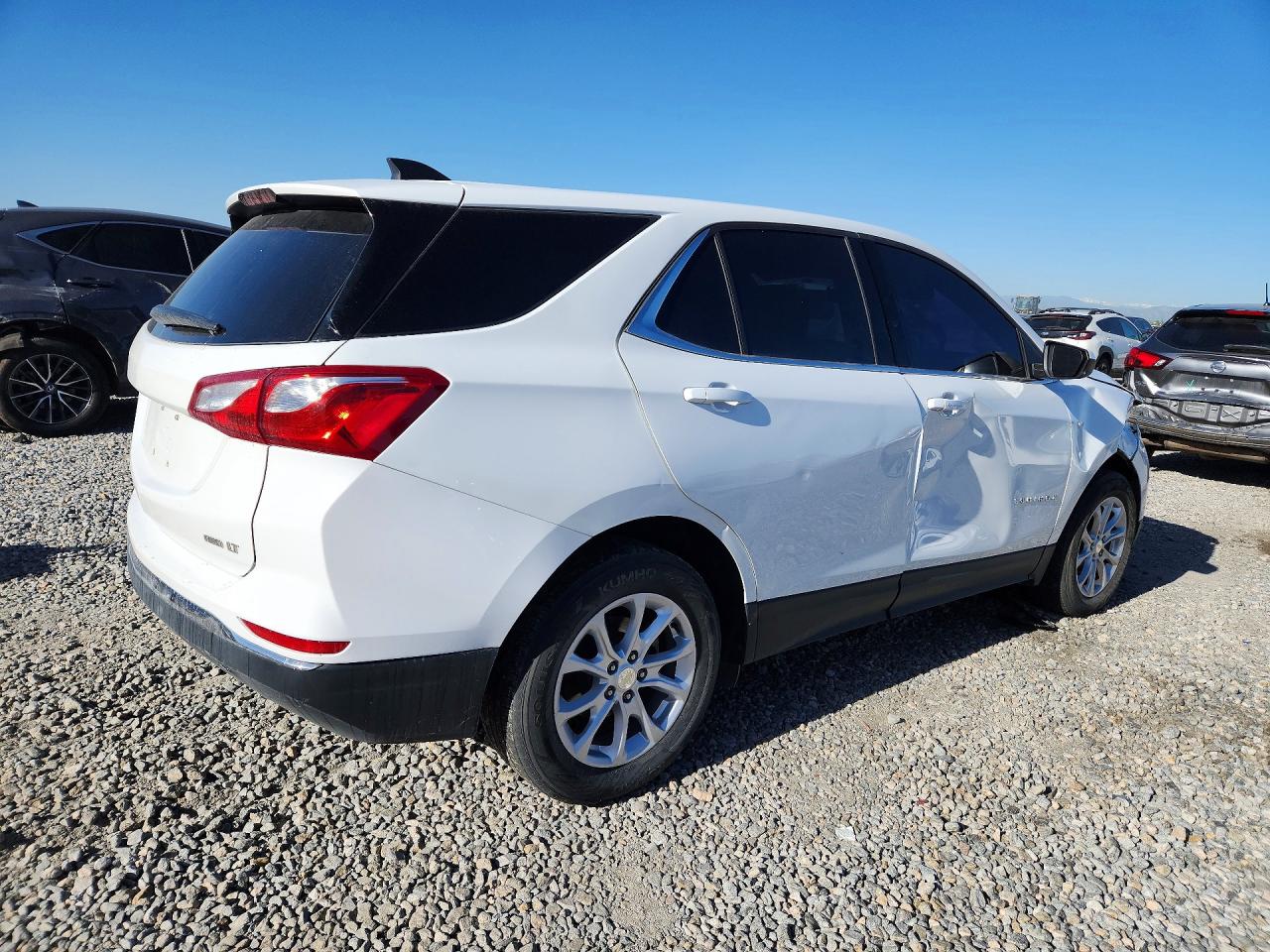 2020 CHEVROLET EQUINOX LT photo 3