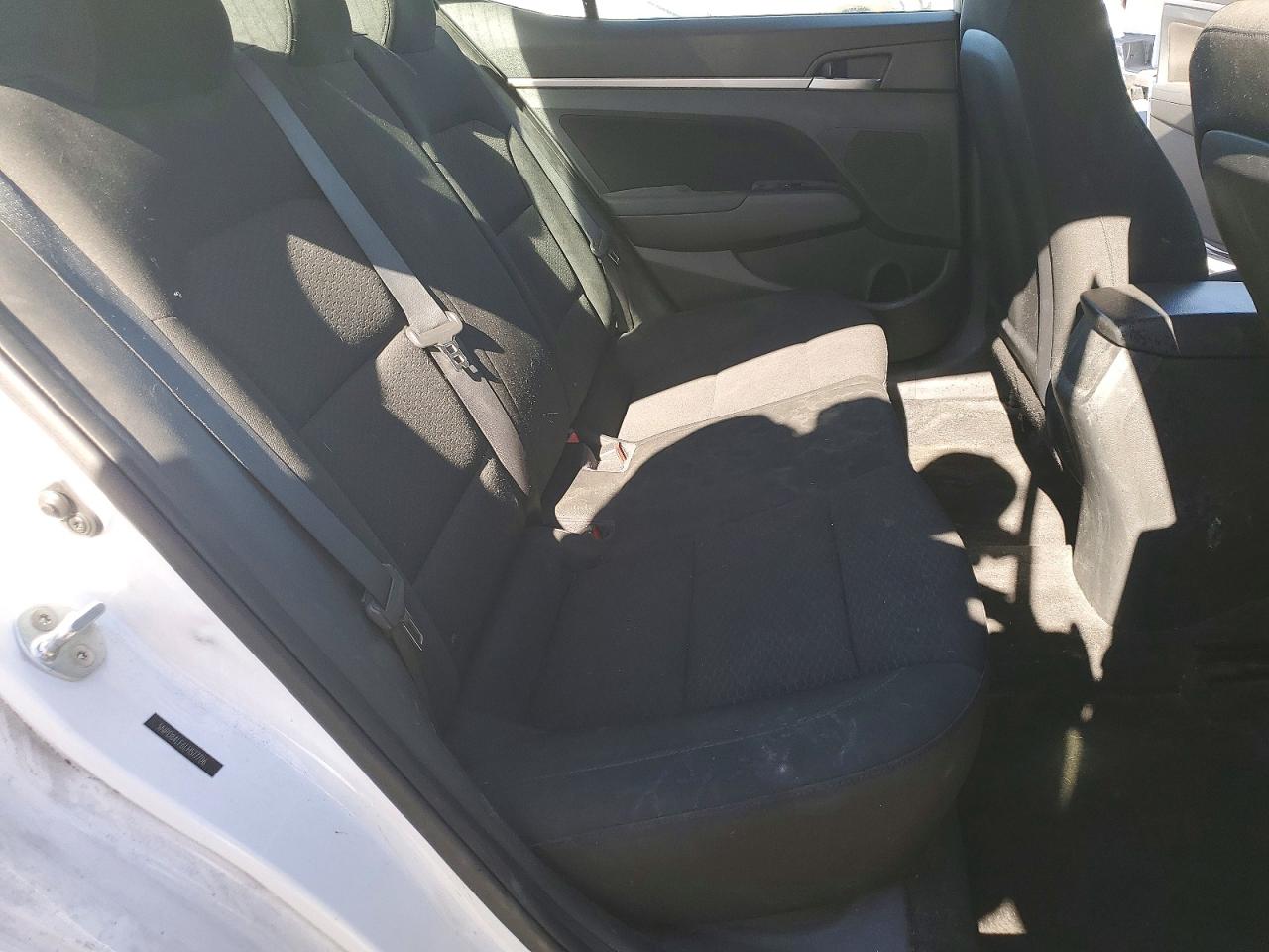 2020 HYUNDAI ELANTRA SEL photo 28