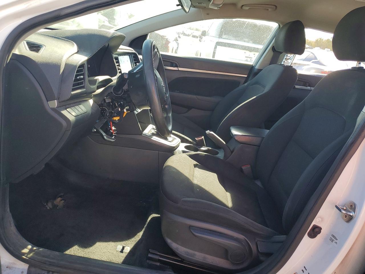 2020 HYUNDAI ELANTRA SEL photo 19
