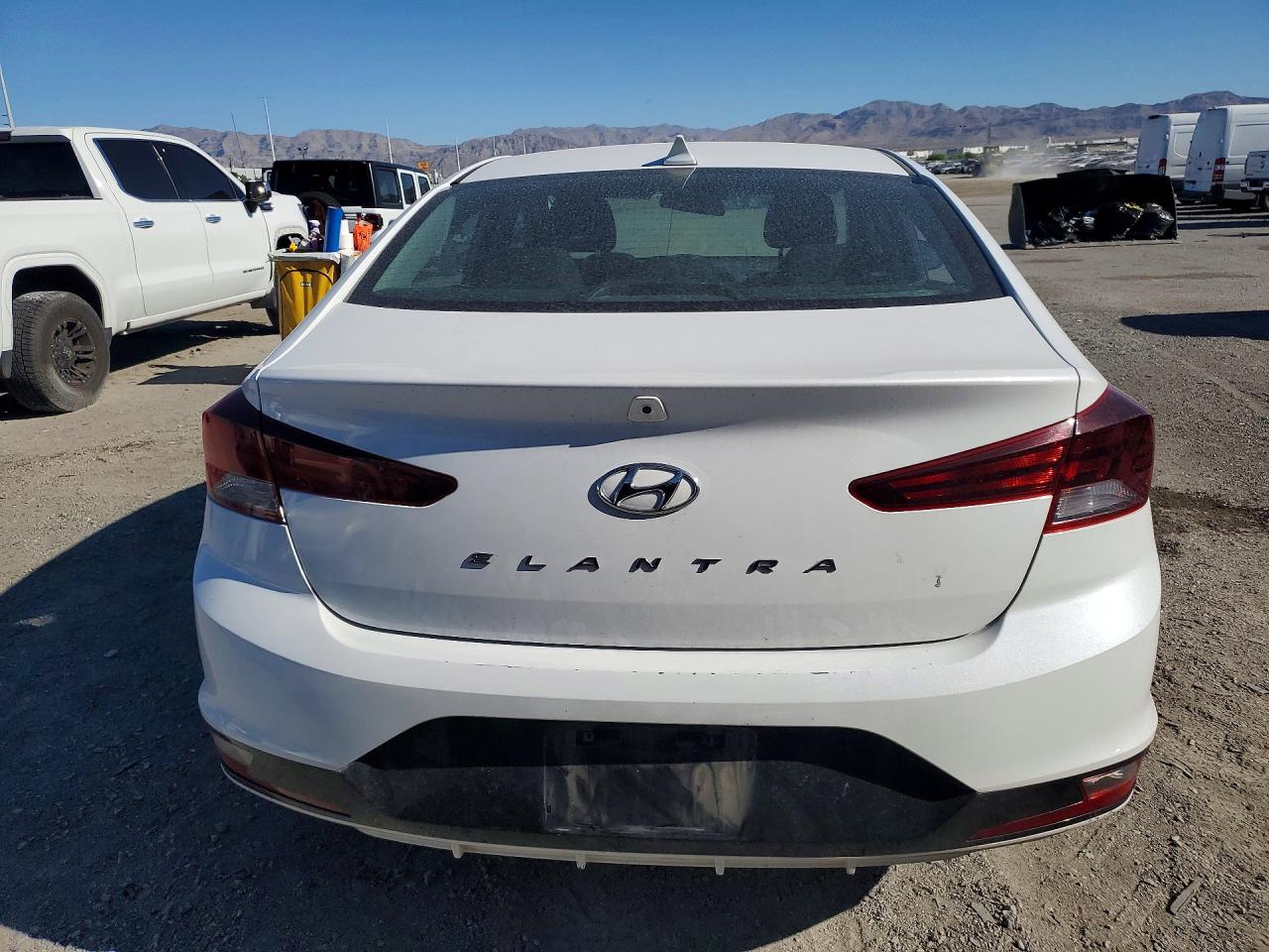 2020 HYUNDAI ELANTRA SEL photo 16