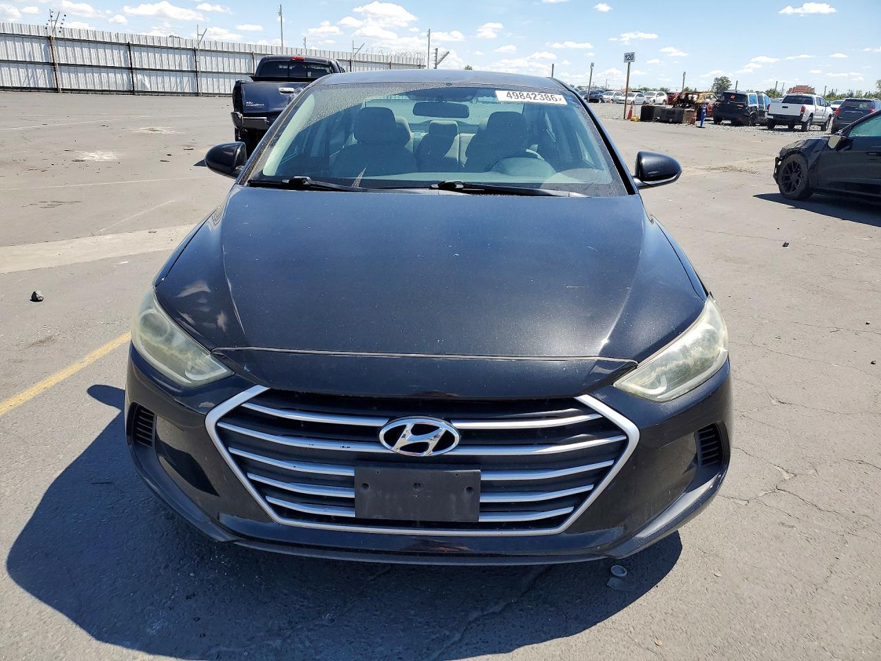 2017 HYUNDAI ELANTRA SE photo 5