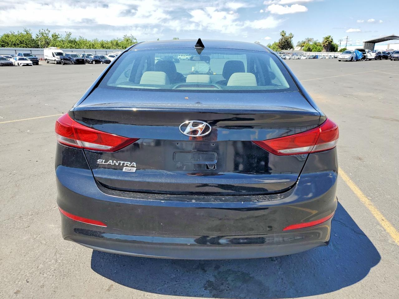 2017 HYUNDAI ELANTRA SE photo 6