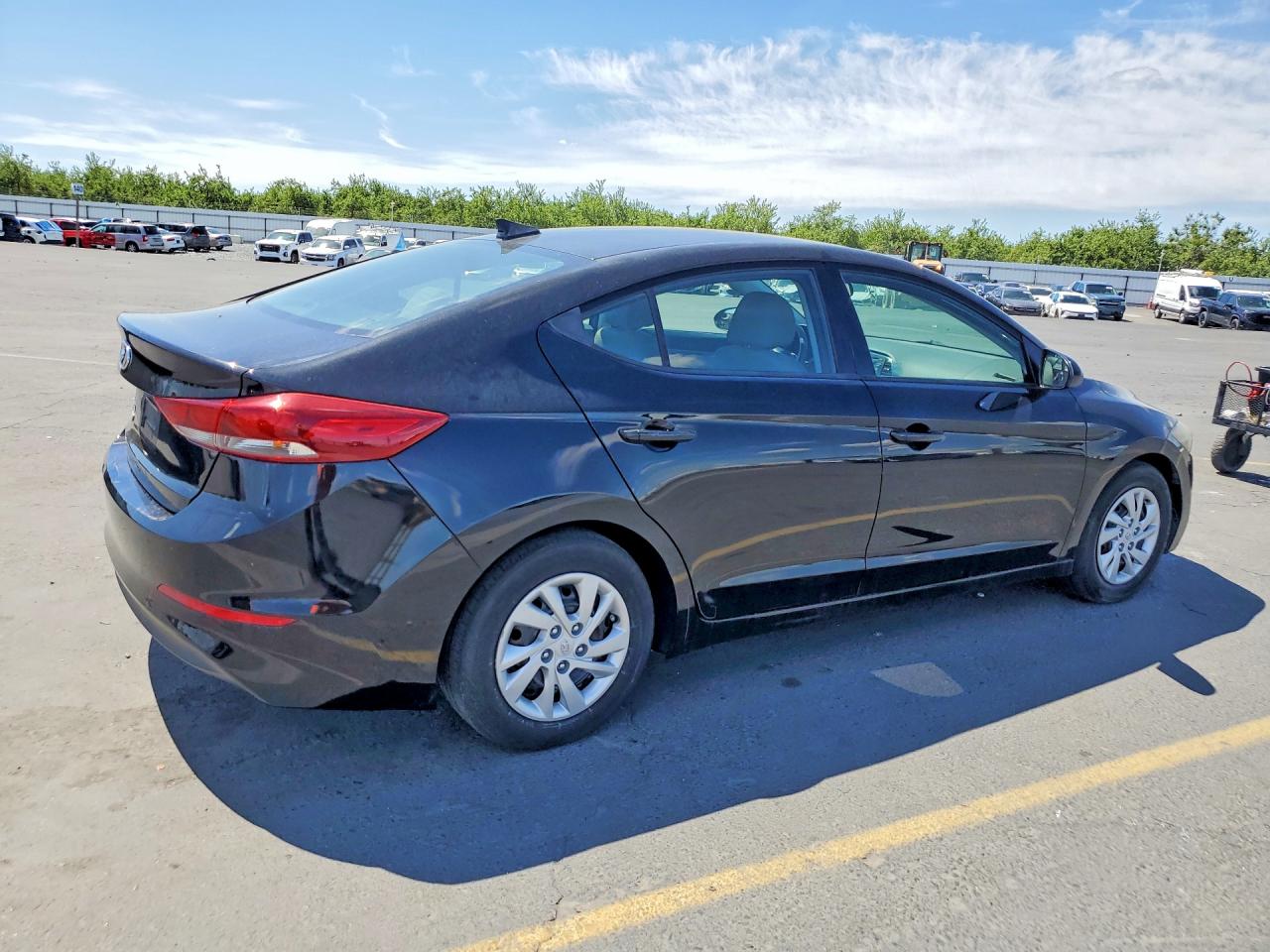 2017 HYUNDAI ELANTRA SE photo 3