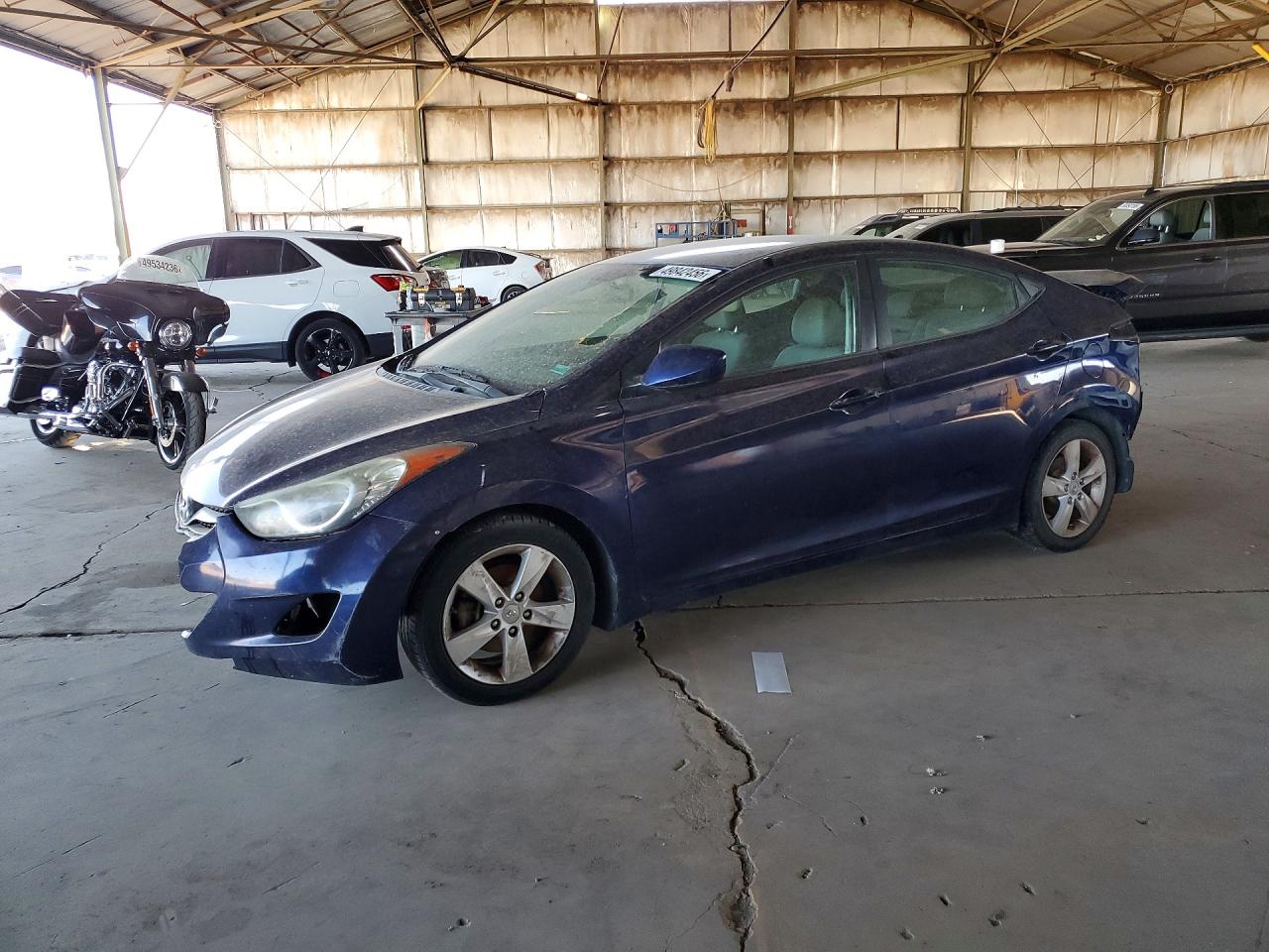 2013 HYUNDAI ELANTRA