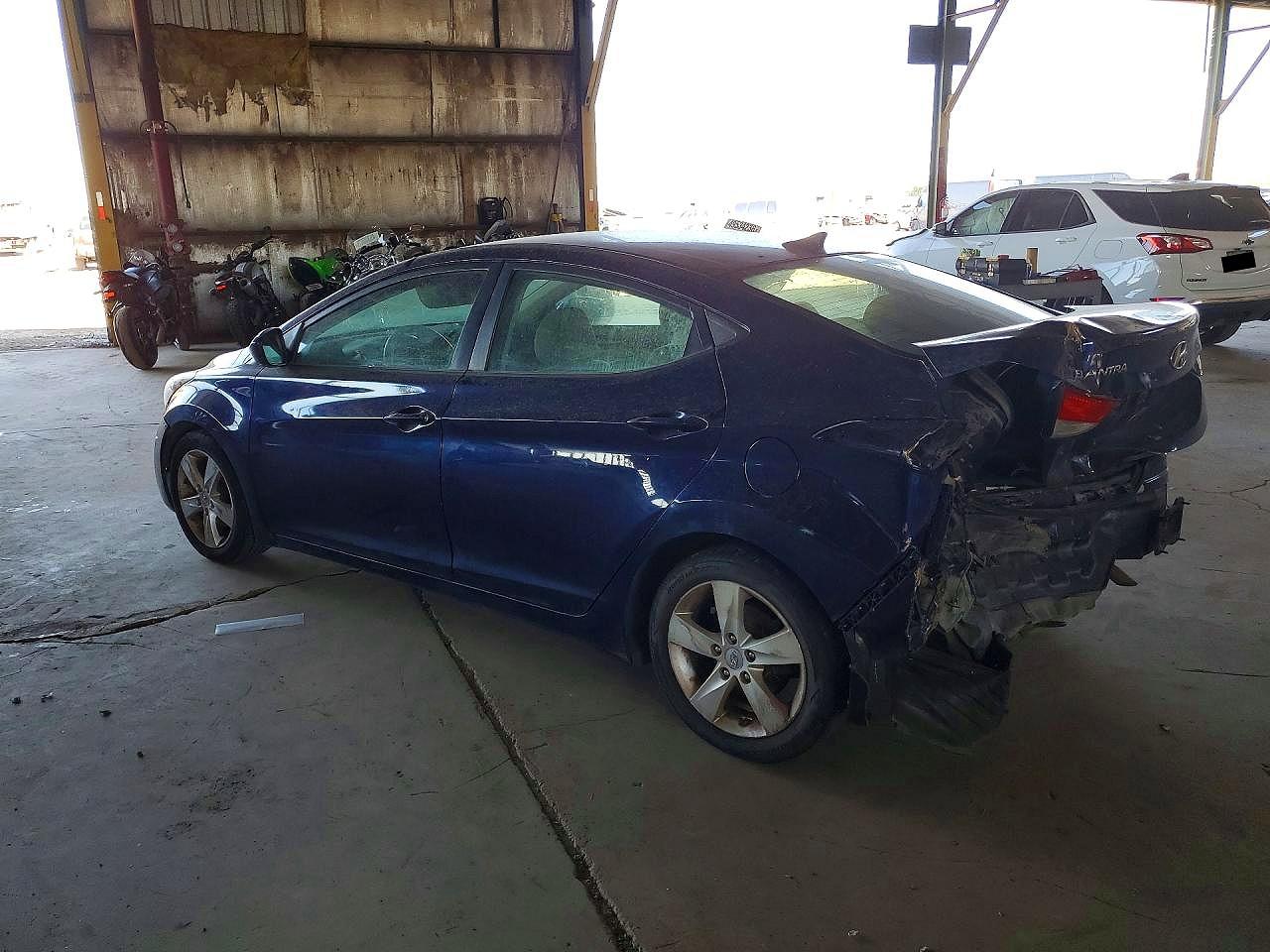 2013 HYUNDAI ELANTRA GLS photo 4