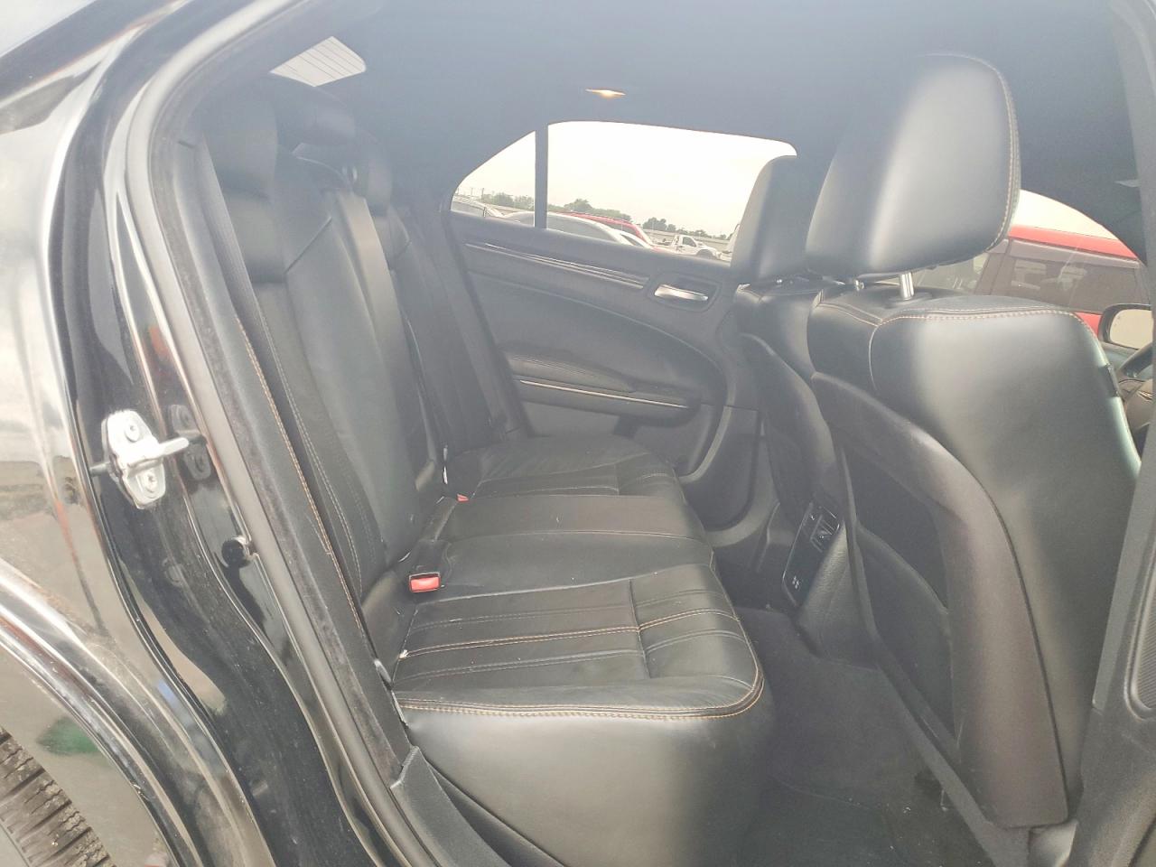 2016 CHRYSLER 300 S photo 28