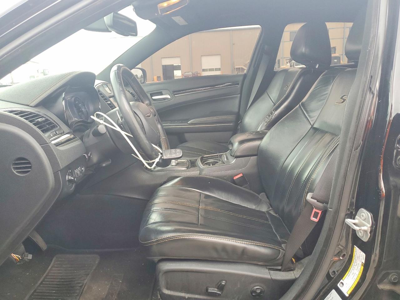 2016 CHRYSLER 300 S photo 19