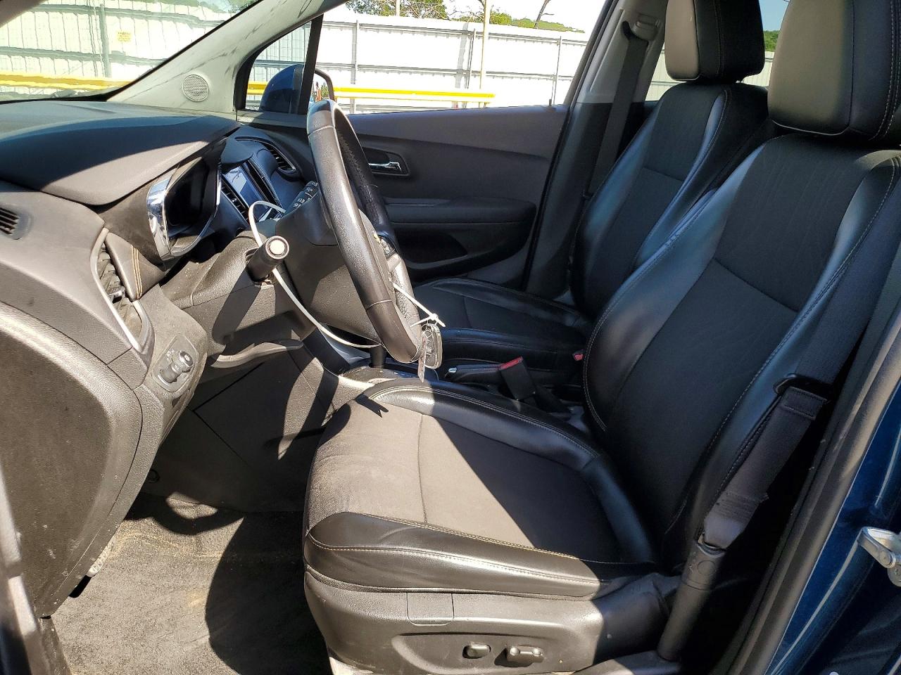 2020 CHEVROLET TRAX 1LT photo 13