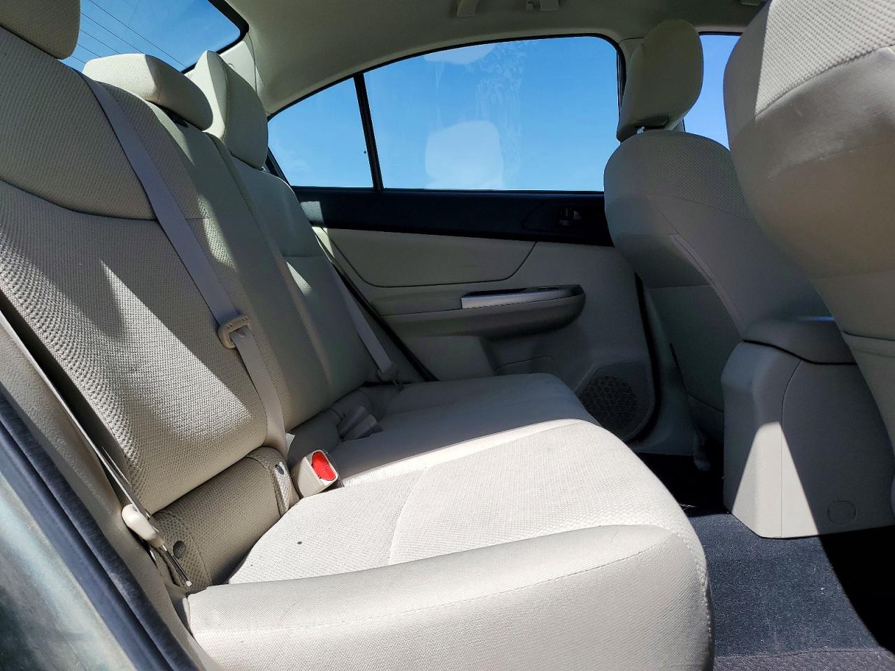 2015 SUBARU IMPREZA photo 19
