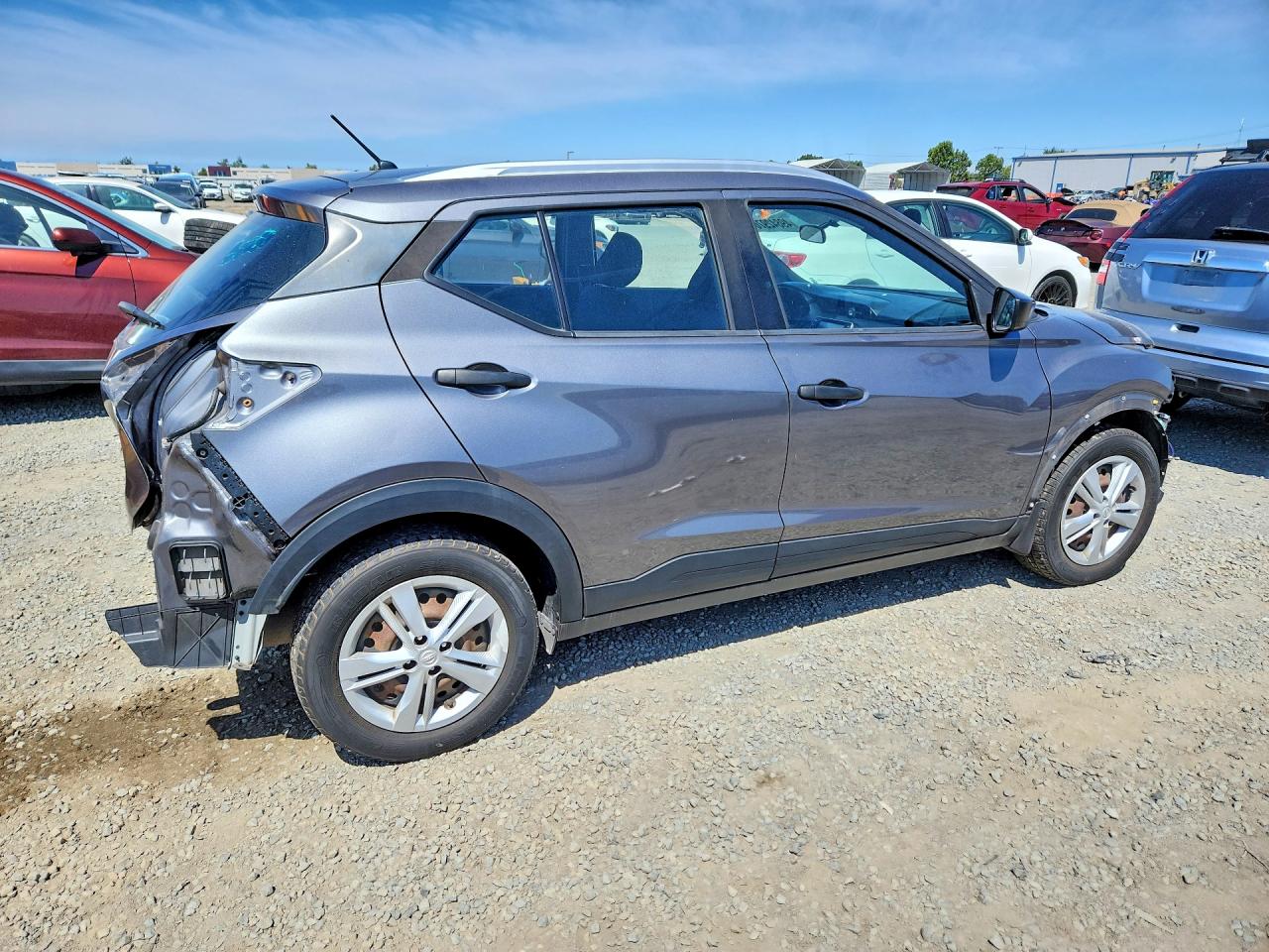2019 NISSAN KICKS S photo 5