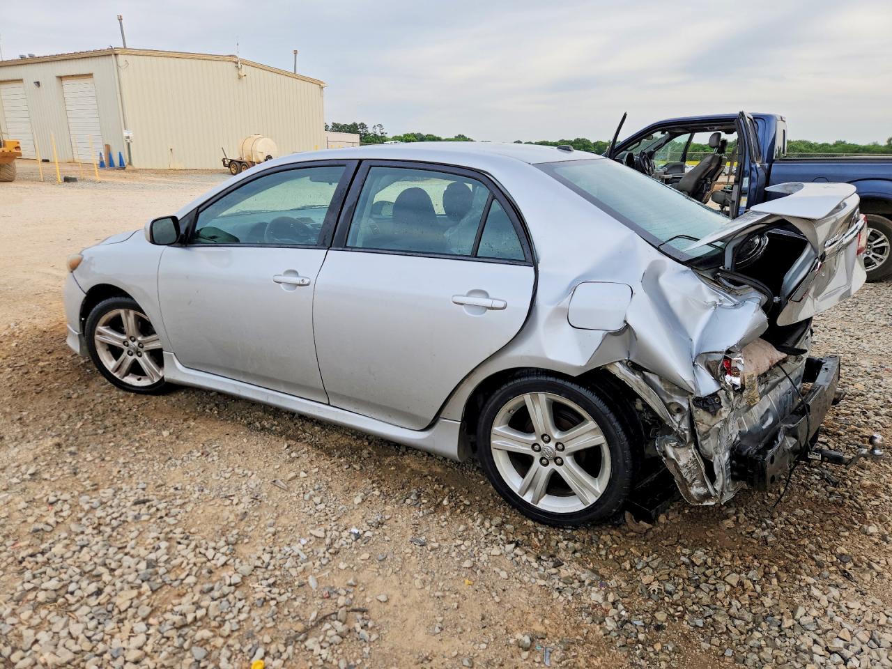 2013 TOYOTA COROLLA S photo 4