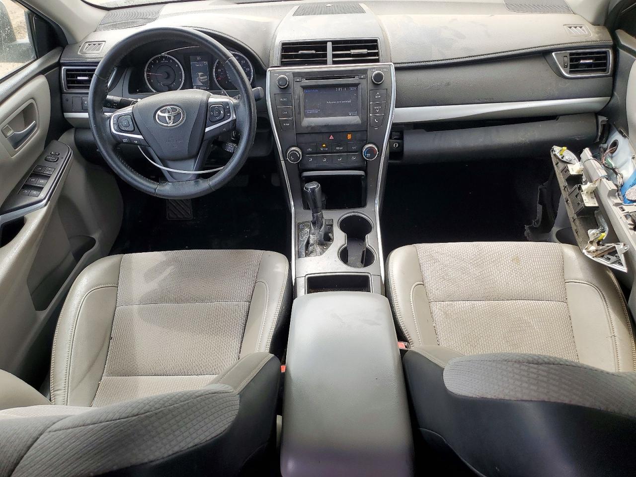 2017 TOYOTA CAMRY SE photo 15