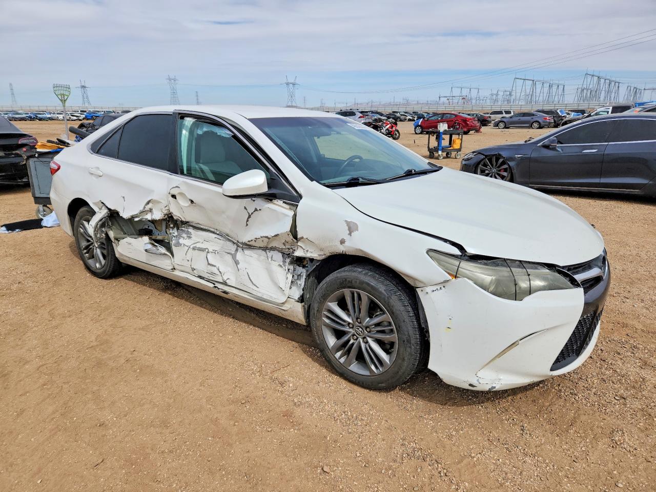 2017 TOYOTA CAMRY SE photo 7