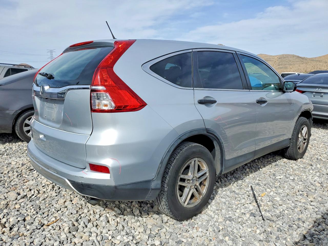 2015 HONDA CR-V LX photo 3