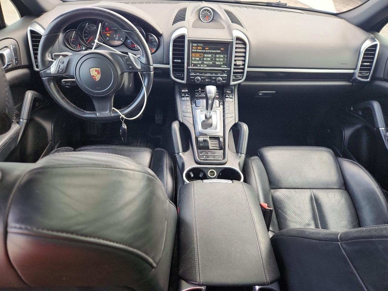 2013 PORSCHE CAYENNE photo 8