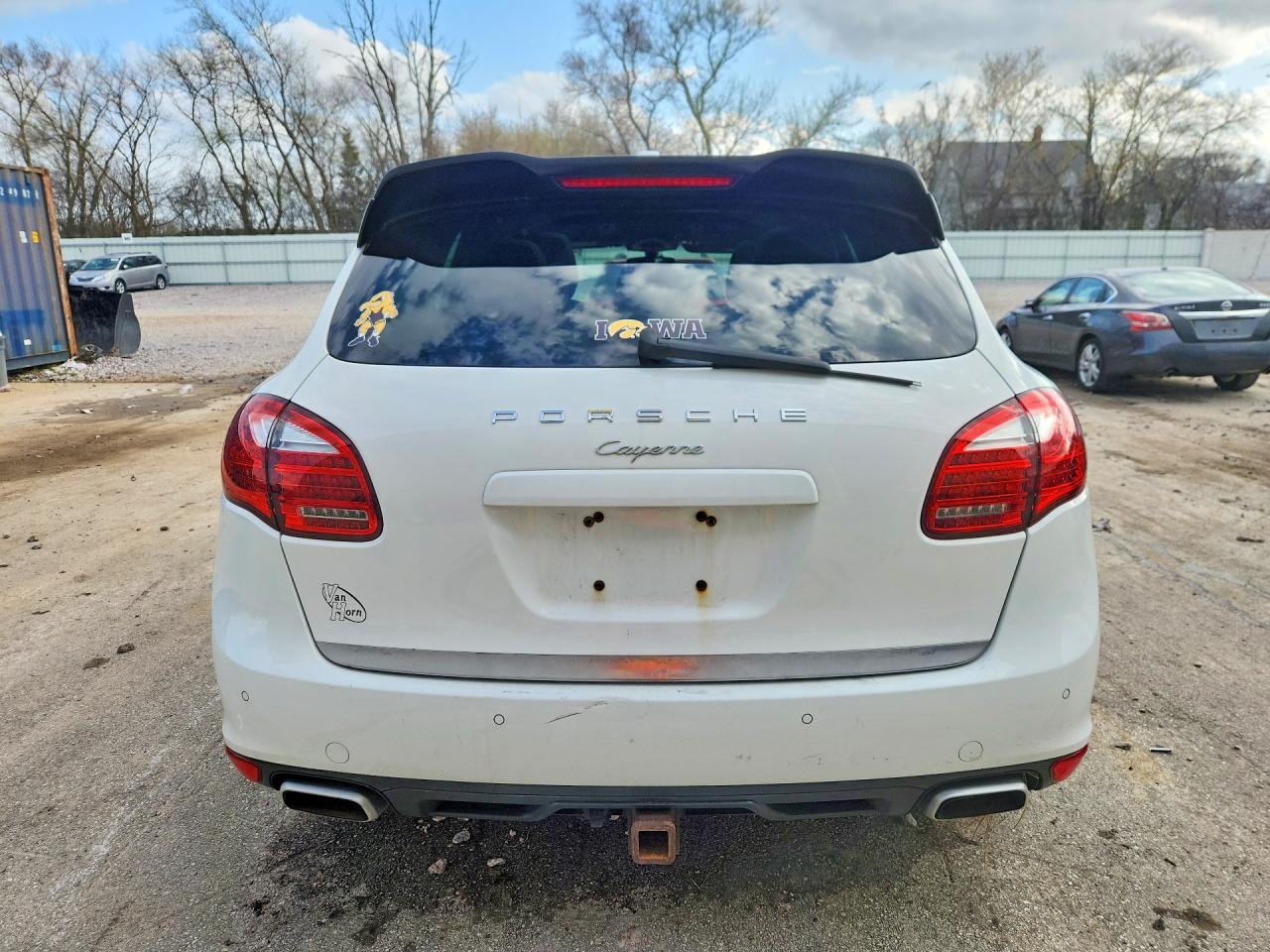 2013 PORSCHE CAYENNE photo 6