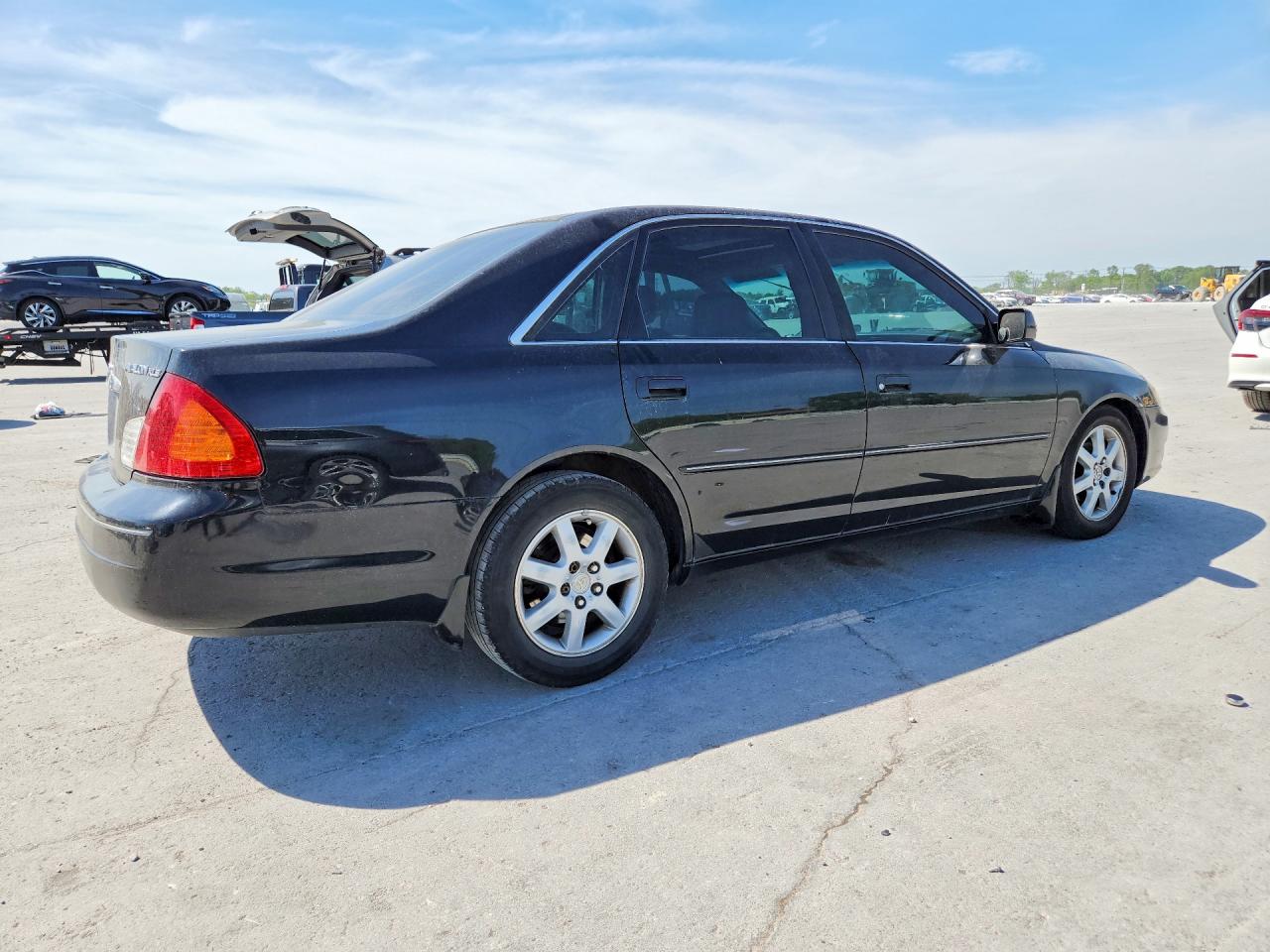 2001 TOYOTA AVALON XLS photo 5