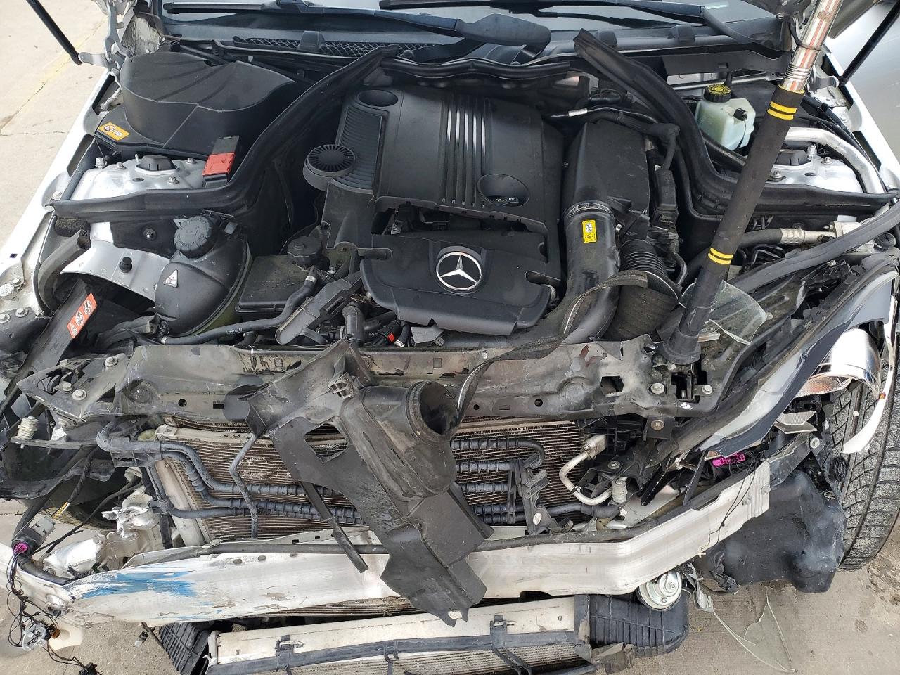 2013 MERCEDES-BENZ C 250 photo 21