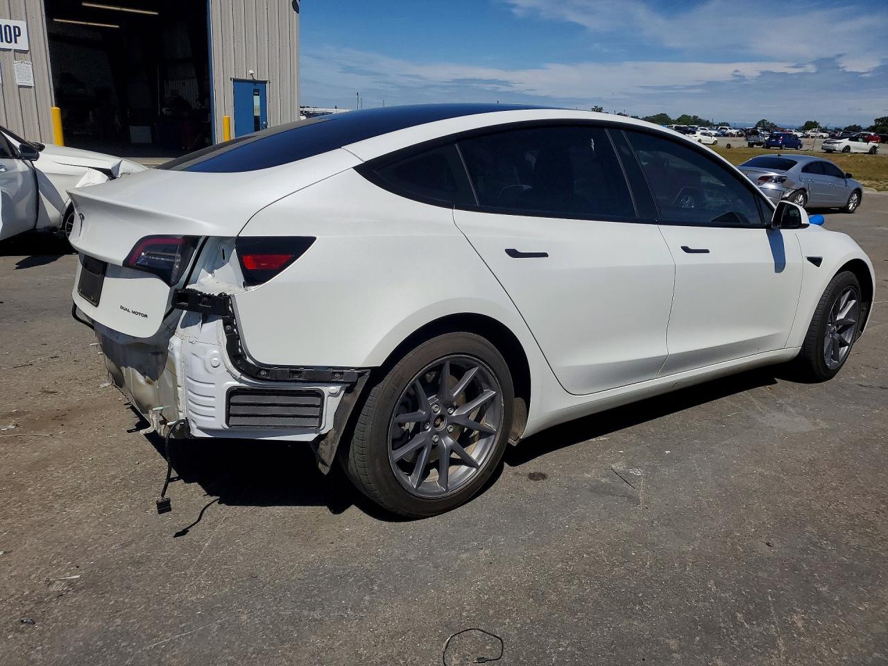 2022 TESLA MODEL 3 photo 5