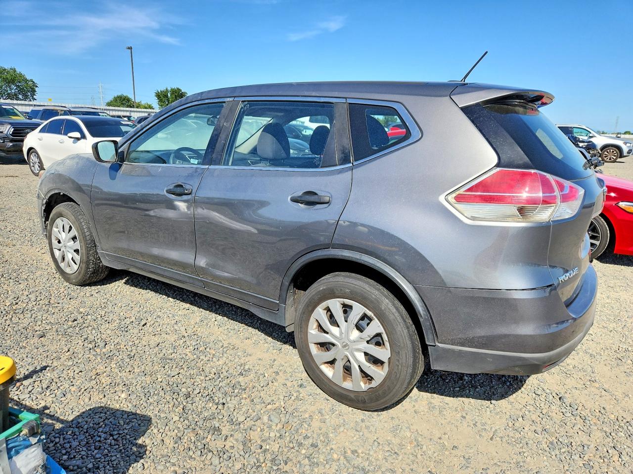 2016 NISSAN ROGUE S photo 4