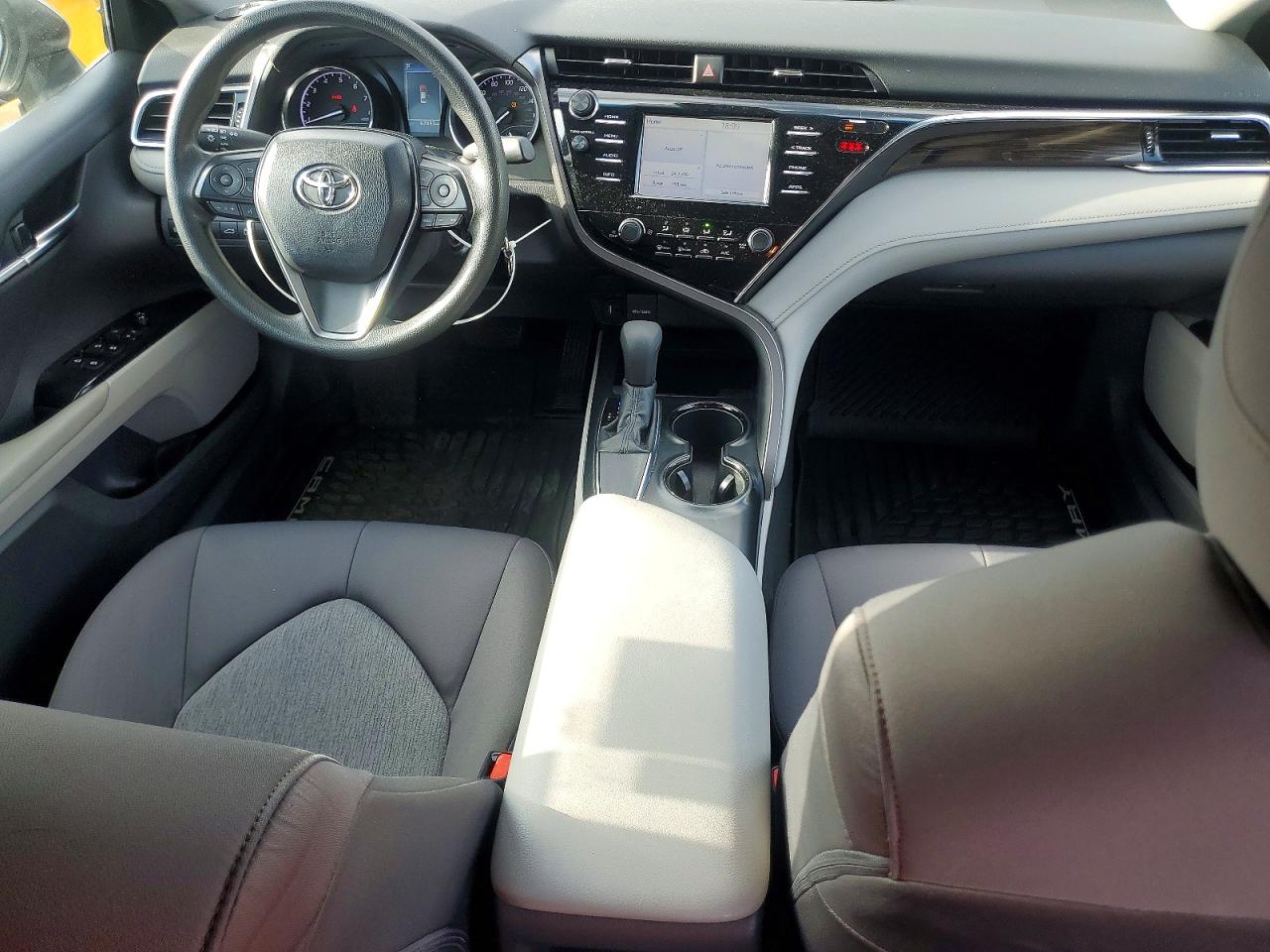 2018 TOYOTA CAMRY LE photo 15